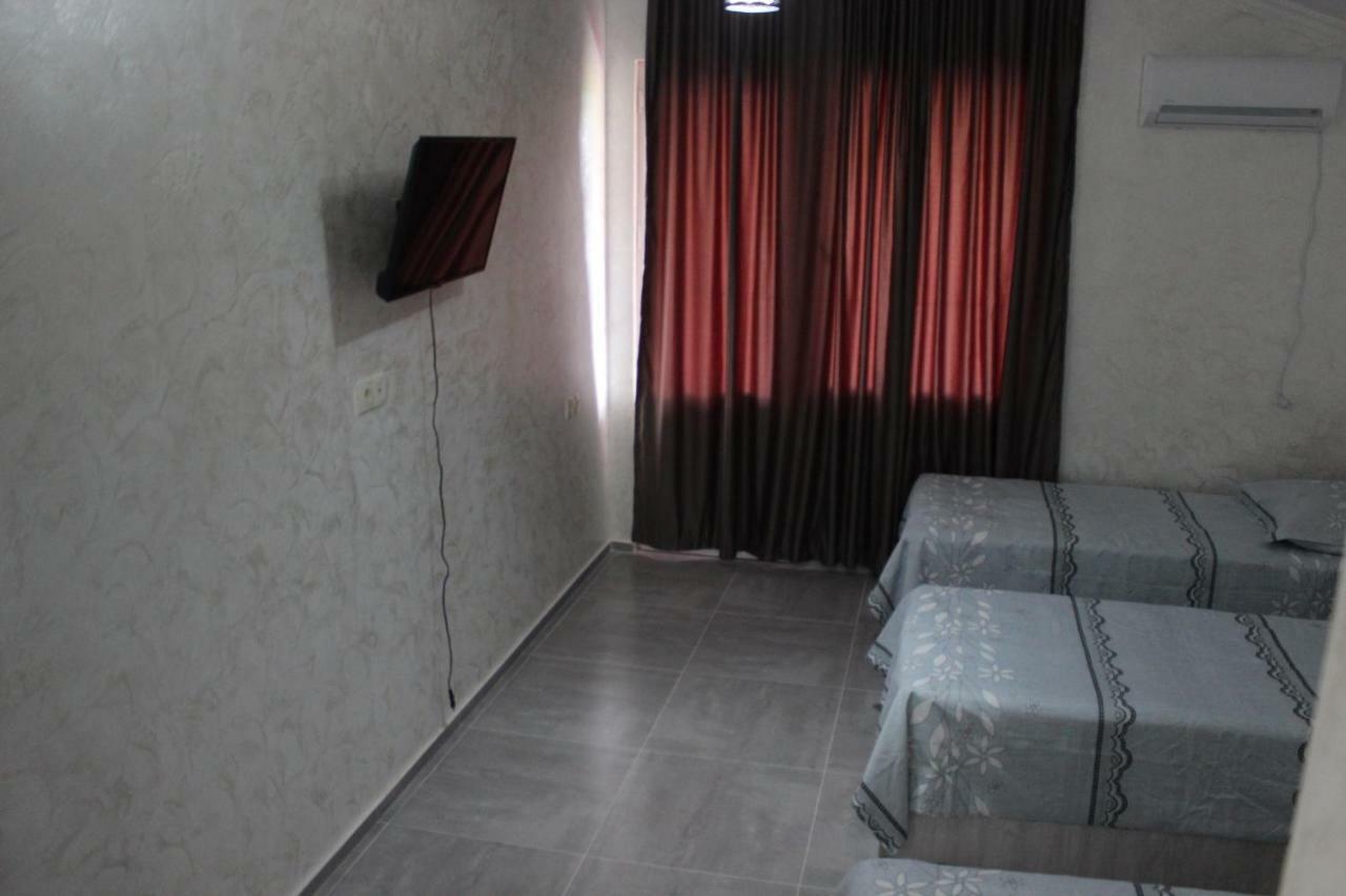 Giomari Hotell Ureki Exteriör bild